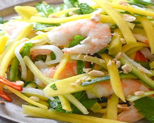 VIETNAMESE PRAWN SALAD